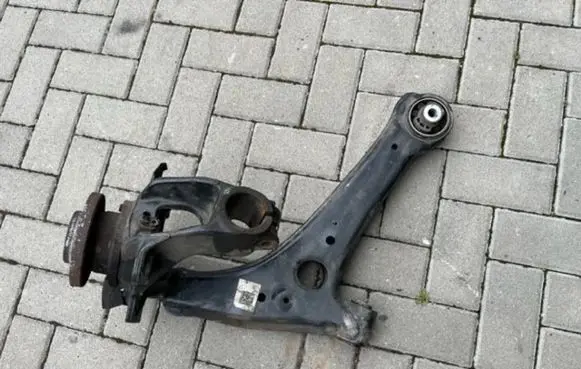 Mercedes-Benz Sprinter W907 W910 Rear wheel hub A9103320000 A9103302500