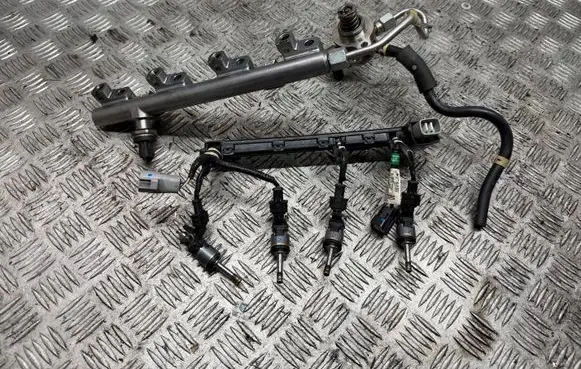 Suzuki Swift III Fuel injection system set 1571681S00