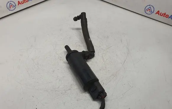 BMW 7 E65 E66 Headlight washer pump 8377613 67128377613