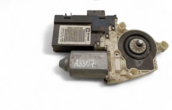 Citroen C5 Front door window regulator motor 9632531980