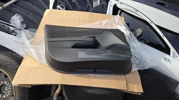 Opel Mokka B Front door card panel trim 98397282YX