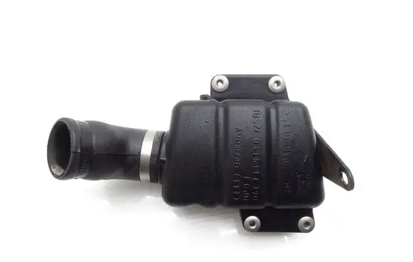 Audi A4 S4 B6 8E 8H Breather/breather pipe/hose 06C133911B 06C133997B