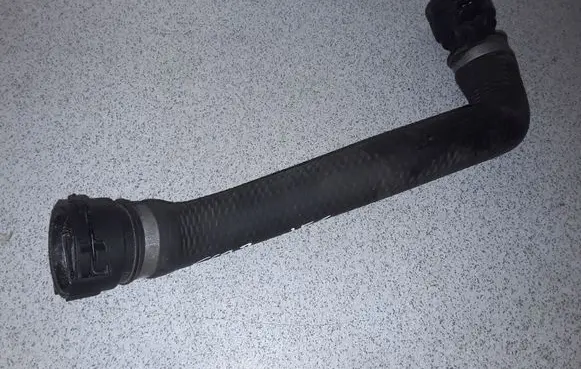 BMW 5 E60 E61 Engine coolant pipe/hose 17127519257 7519257