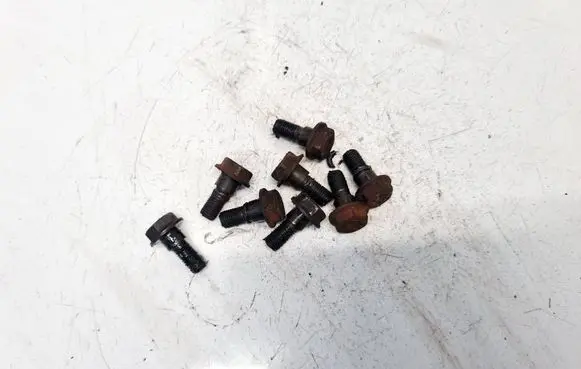 Toyota Avensis T220 Nuts/bolts 