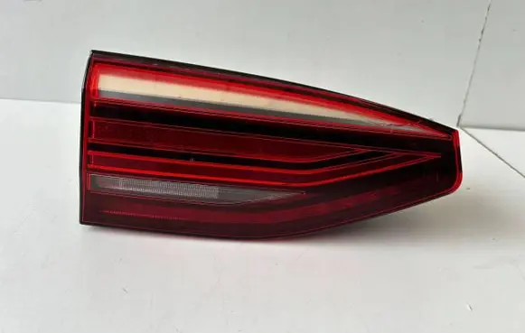 Volkswagen Multivan T7 Tailgate rear/tail lights 7T0945093
