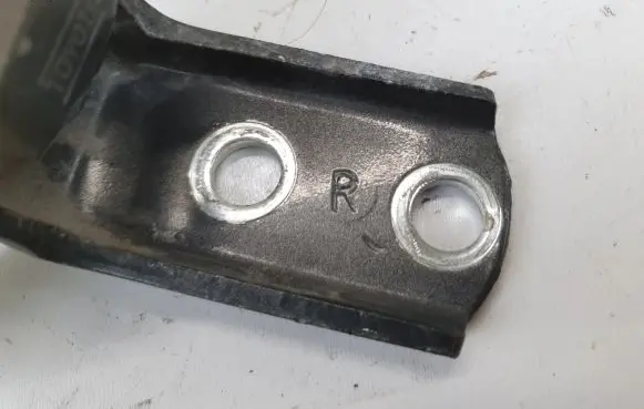 Toyota Corolla Verso AR10 Front door lower hinge 