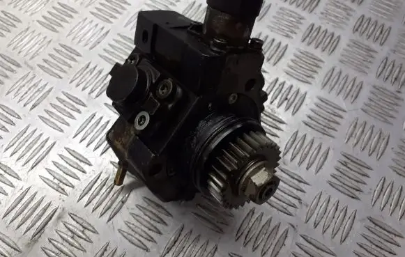 Renault Laguna III Fuel injection high pressure pump 0445010223