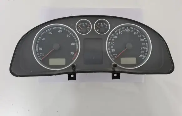Speedometer (instrument cluster)