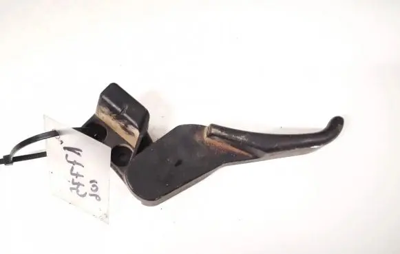Volkswagen PASSAT B5 Engine bonnet (hood) release handle 3b0823533