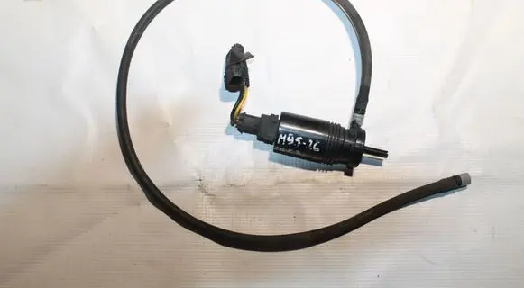 Volvo XC90 Headlight washer pump 1012458