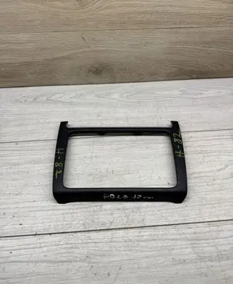 Volkswagen Polo V 6R Radio/GPS head unit trim 6R0858069