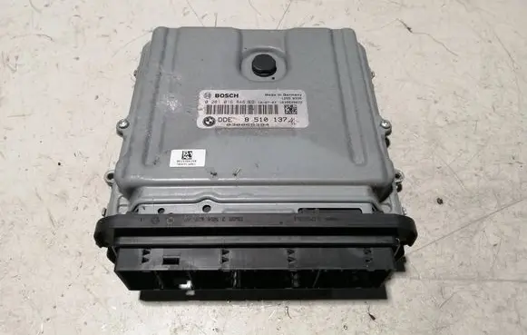 BMW 5 F10 F11 Engine control unit/module 8510137 0281016846
