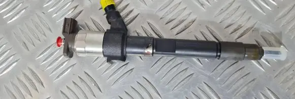 Mitsubishi L200 Fuel injector 1465A439