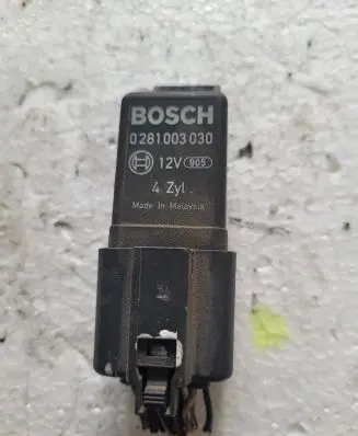 Honda Accord Glow plug pre-heat relay 0281003030