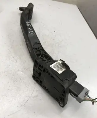 Citroen Berlingo Accelerator throttle pedal