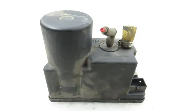 Audi A4 S4 B5 8D Central locking vacuum pump 4A0862257A