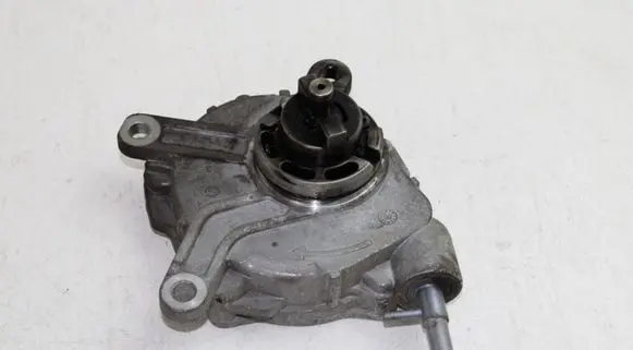 Toyota RAV 4 (XA30) Vacuum pump