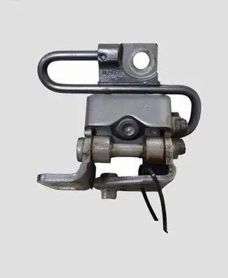 Volkswagen Golf VI Rear door lower hinge 1K4833412