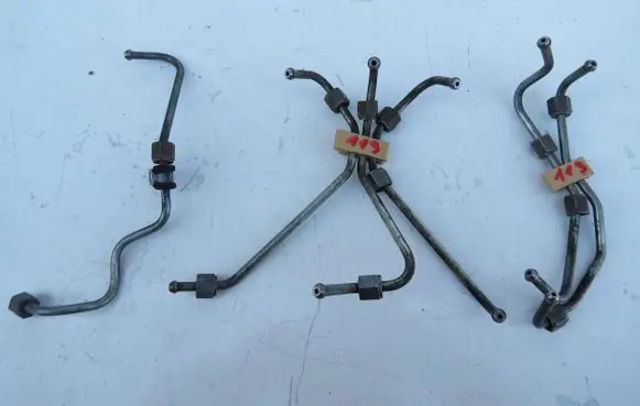 Volvo S80 Fuel line pipe