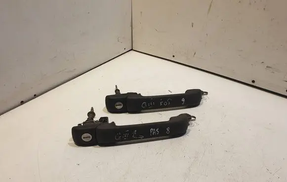 Volkswagen Golf III Front door exterior handle 1H0837209