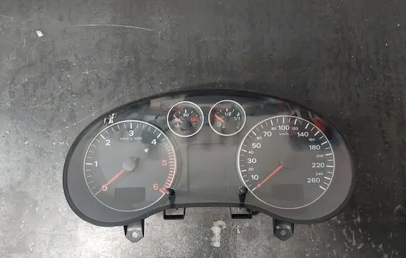 Audi A3 S3 8P Speedometer (instrument cluster) 8P0920900L