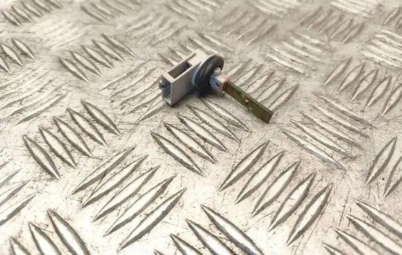 Volkswagen Touran I Interior temperature sensor 3D0907543