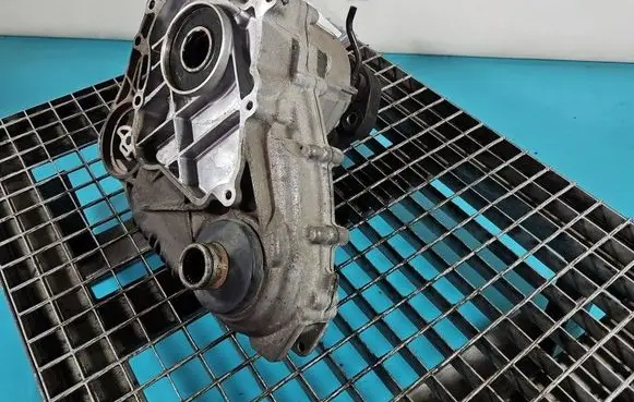 BMW X3 F25 Gearbox transfer box case 7619776 IMPRK1611308
