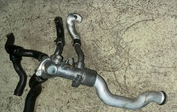 Opel Astra J Thermostat 12592401