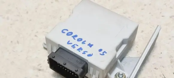 Toyota Corolla Verso AR10 Window wiper relay 150696
