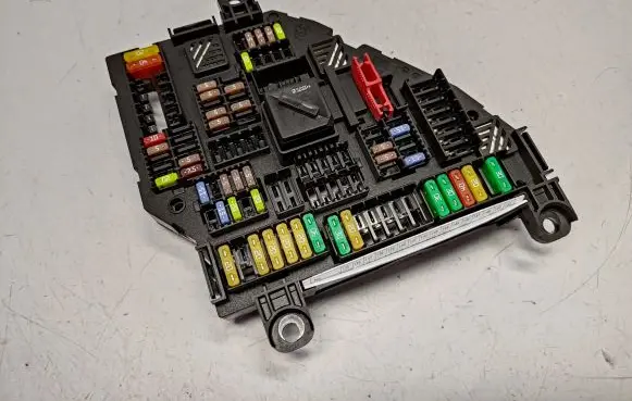 BMW X3 F25 Fuse module 9315151 61149315151