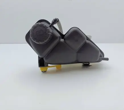 Mercedes-Benz A W168 Coolant expansion tank/reservoir 1685000149