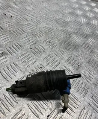 Volkswagen Golf Plus Windscreen/windshield washer pump 51807554