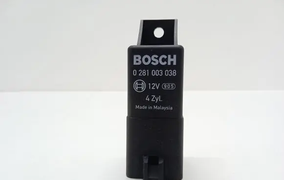 Skoda Fabia Mk2 (5J) Glow plug pre-heat relay 0281003038 038907281D