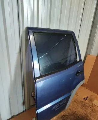 Nissan Terrano Rear door