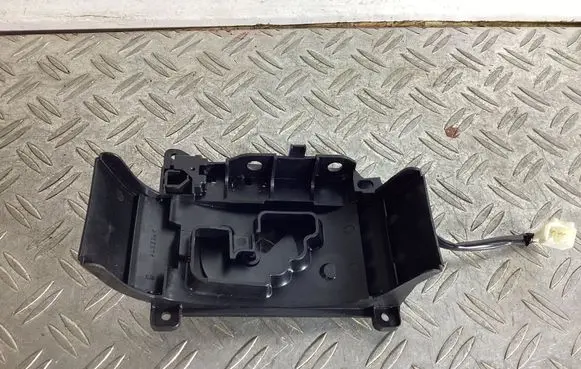 Other center console (tunnel) element
