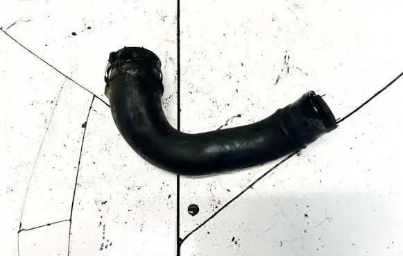 Opel Astra H Air intake hose/pipe