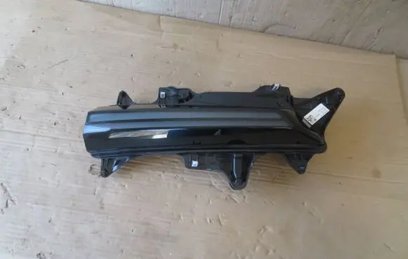 BMW XM Rear/tail lights 9879758 20240612