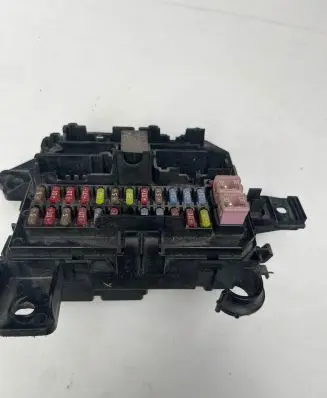 Ford Maverick Fuse module 3L8414N068HBA 153148