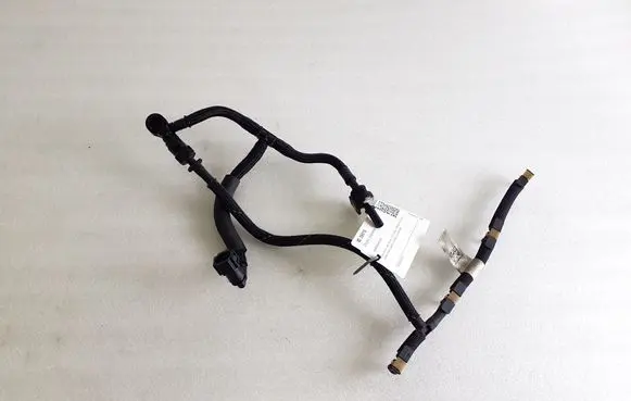 Opel Vivaro Fuel return line/hose 9824723180 2138600
