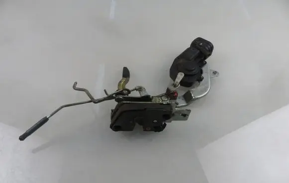 Suzuki Jimny Tailgate/trunk/boot lock/catch/latch 