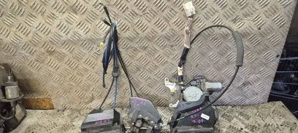 Toyota Sienna XL20 II Sliding door lock 