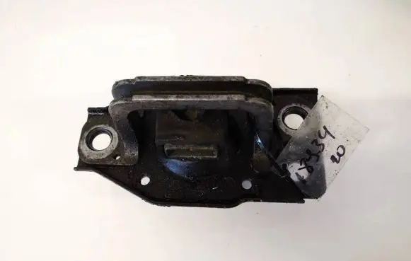 Nissan Qashqai Engine mount bracket