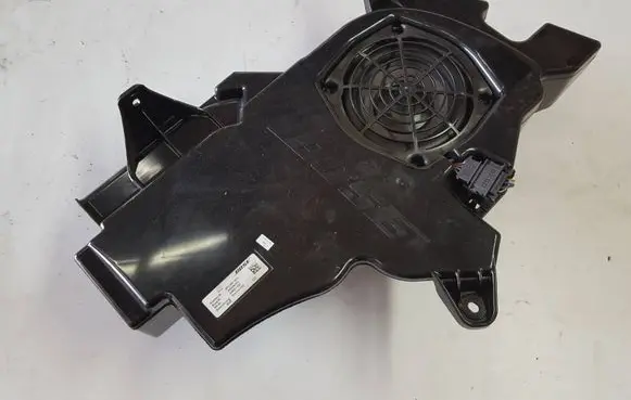 Audi A3 S3 8P Subwoofer speaker 8P3035382C