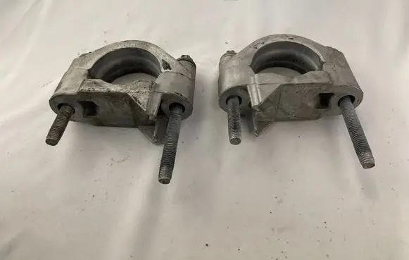 BMW 7 F01 F02 F03 F04 Sway bar bush bracket, front 6776210 17099710