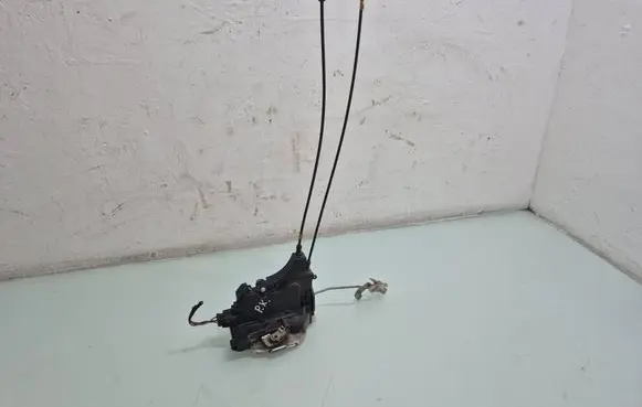 Citroen C-Crosser Front door lock 