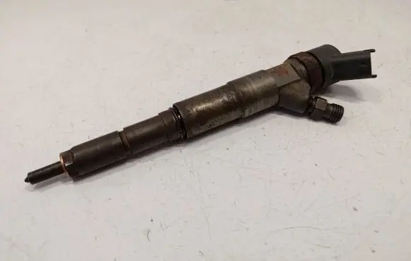 Fuel injector