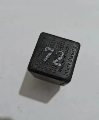 Volkswagen Transporter - Caravelle T4 Other relay 191955529