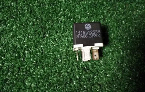 Skoda Octavia Mk2 (1Z) Other relay 141951253B