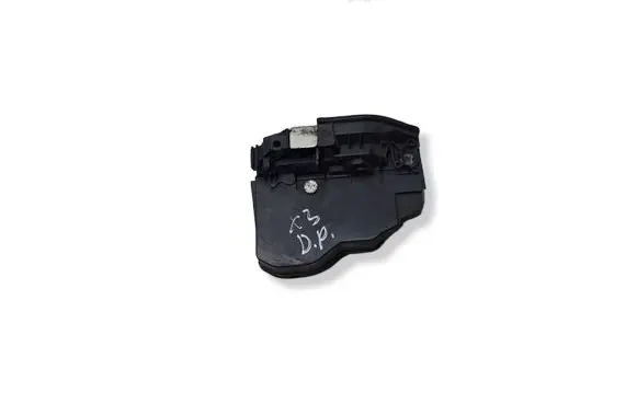 BMW X3 E83 Front door lock 167072