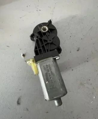 Chrysler 300 - 300C Seat adjustment motor 0390203213